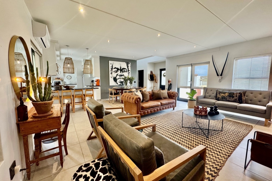 To Let 3 Bedroom Property for Rent in Graanendal Western Cape